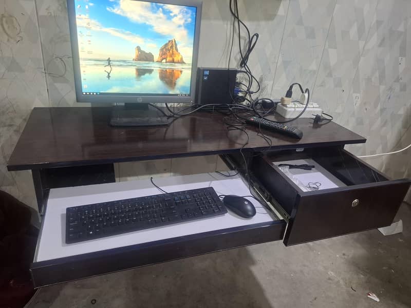 Computer table wall attached 0