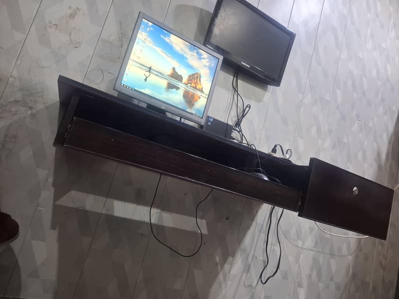 Computer table wall attached 1