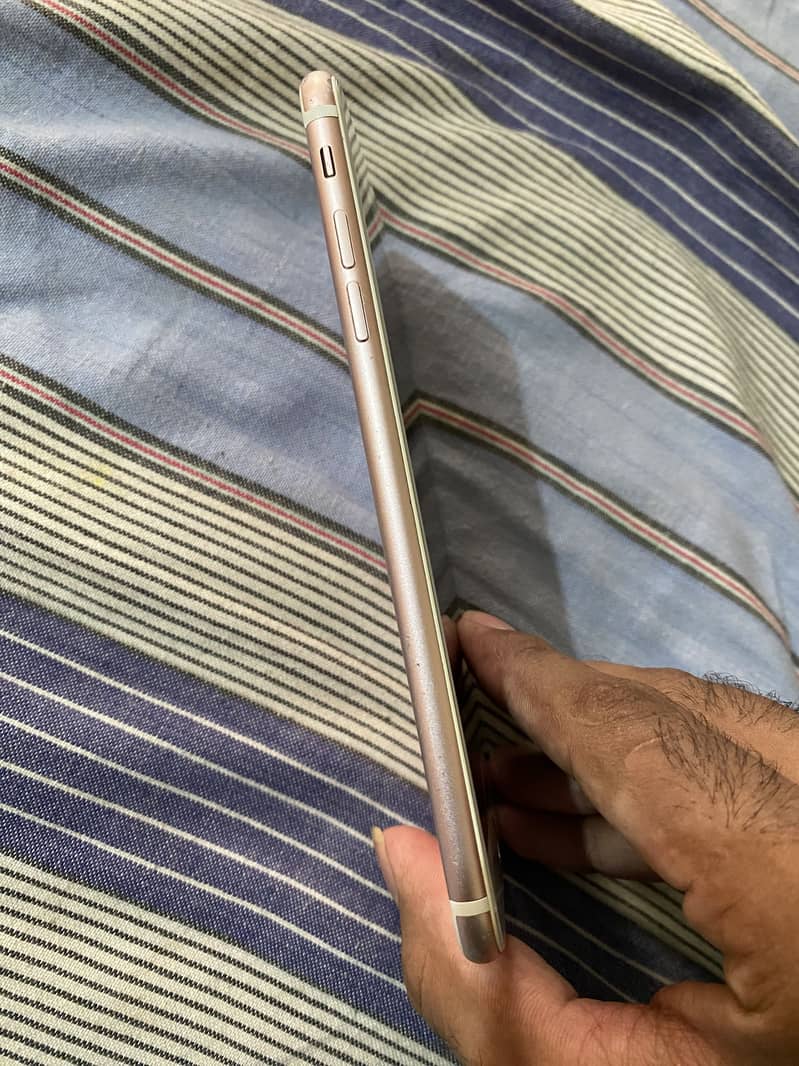 Apple iPhone 7 Plus 2