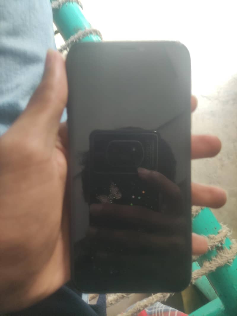 Apple iPhone XS 1