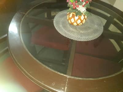 Coffee table with 4 chairs
