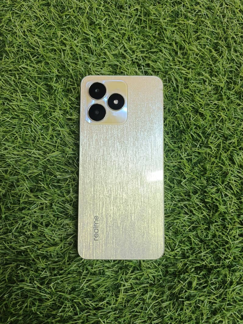 Realme C53 0