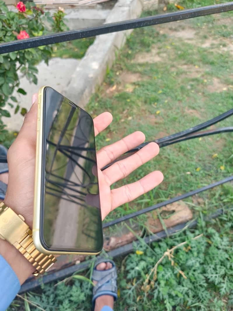 Apple iPhone 11 2
