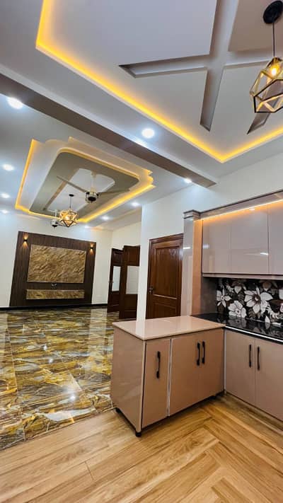8 MARLA LOP HOUSE BRAND NEW FOR SALE ON INVESTOR PRICE`