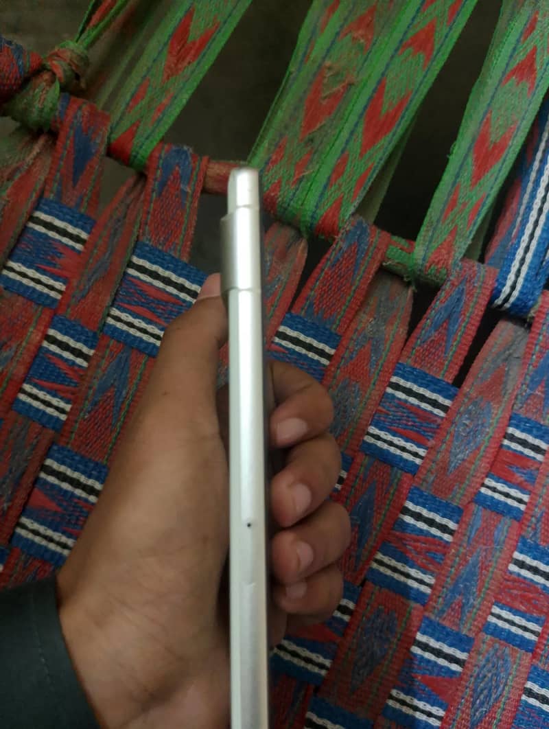 Google Pixel 7 4