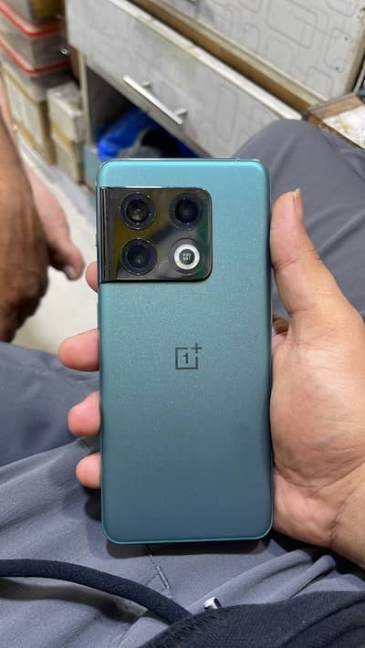 One Plus 10 Pro 5g