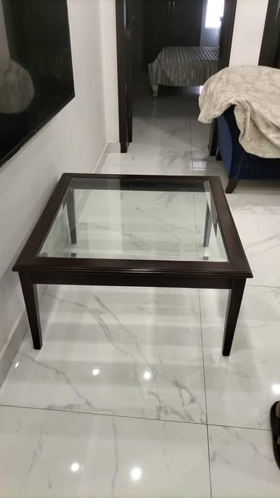 3 feet x 3 feet Table with glass