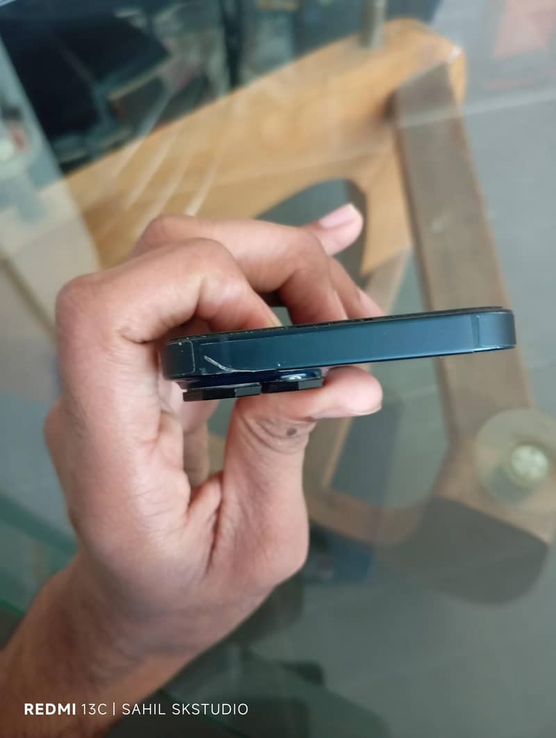Apple iPhone 14 7