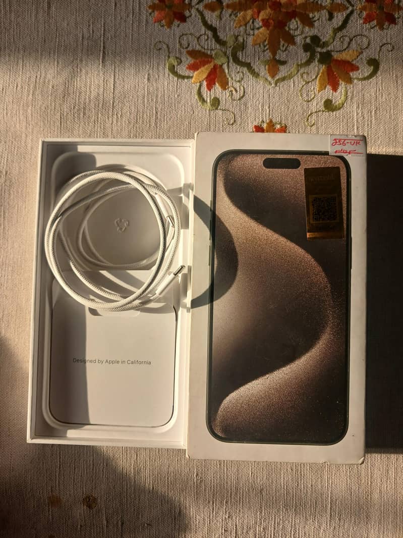 Apple iPhone 15 Pro Max 4