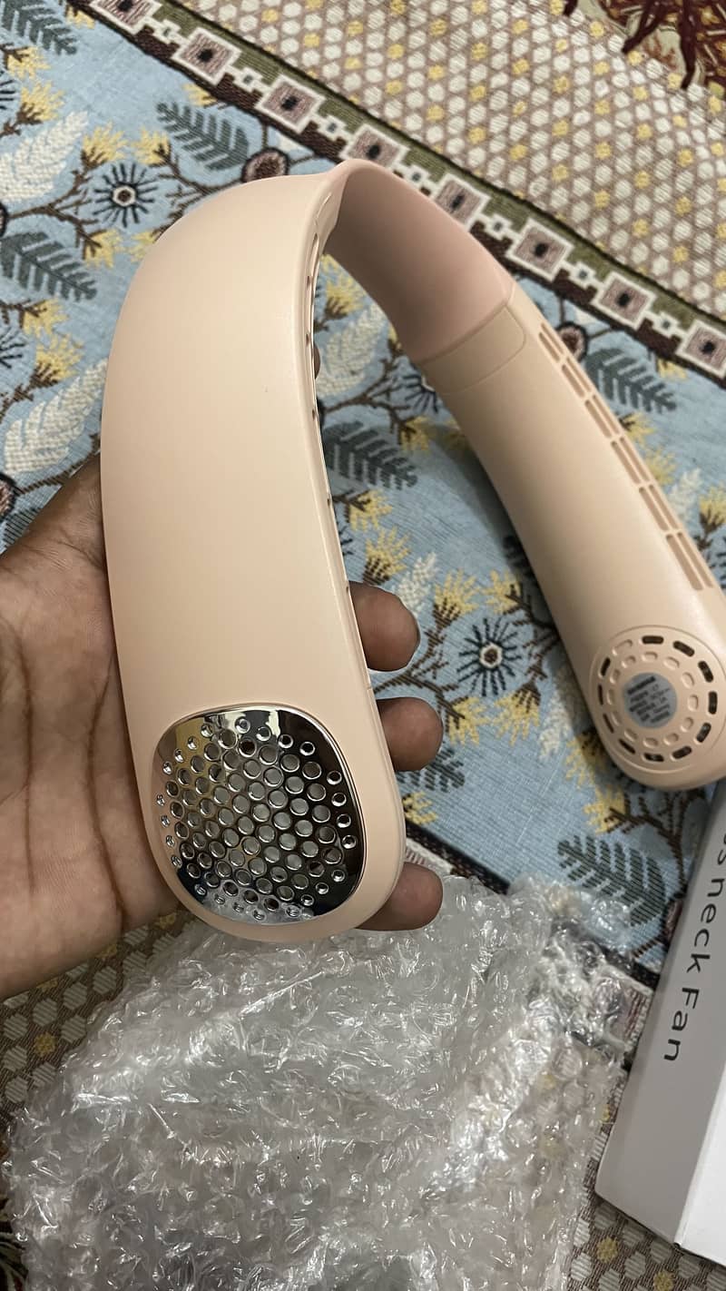 NeckFan 1