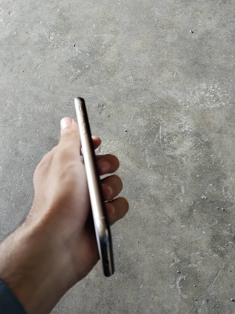 iPhone X sim glitch 4