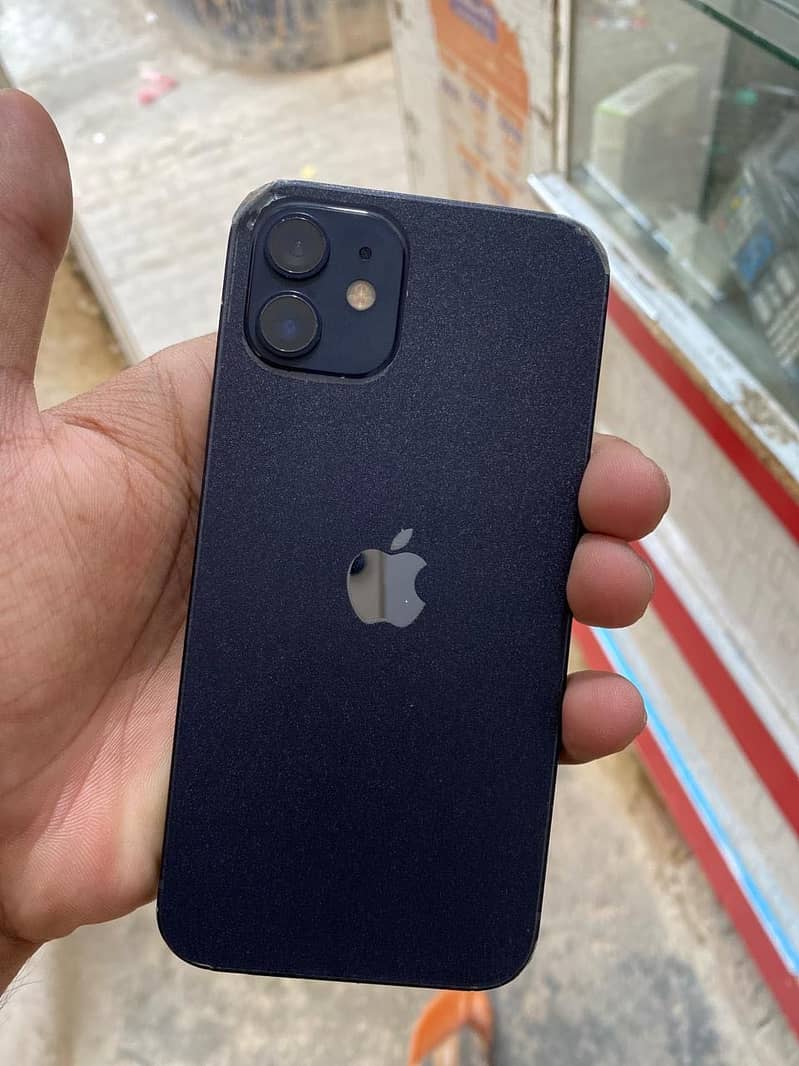 Apple iPhone 12 2