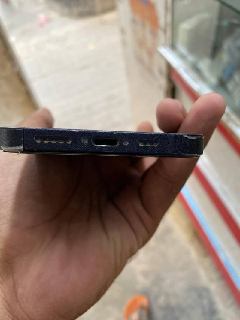 Apple iPhone 12 5