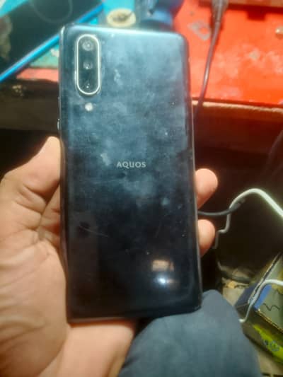 Sharp Aquos R5G