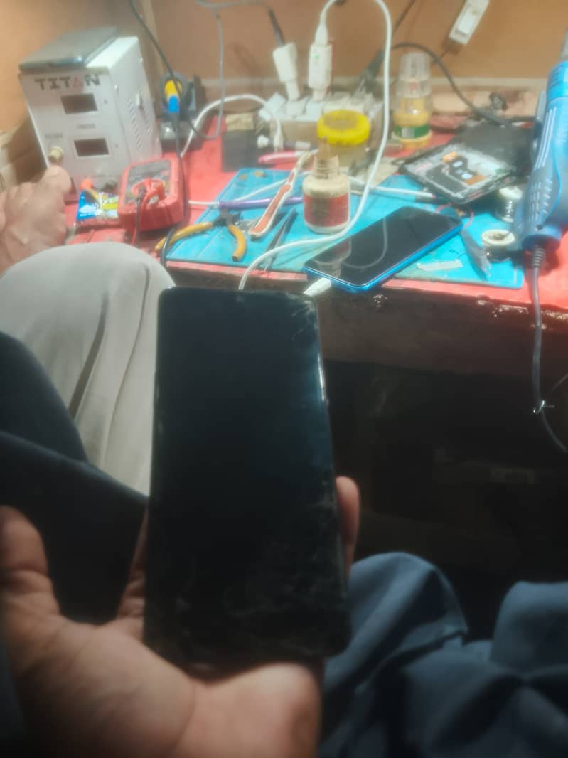 Sharp Aquos R5G 1