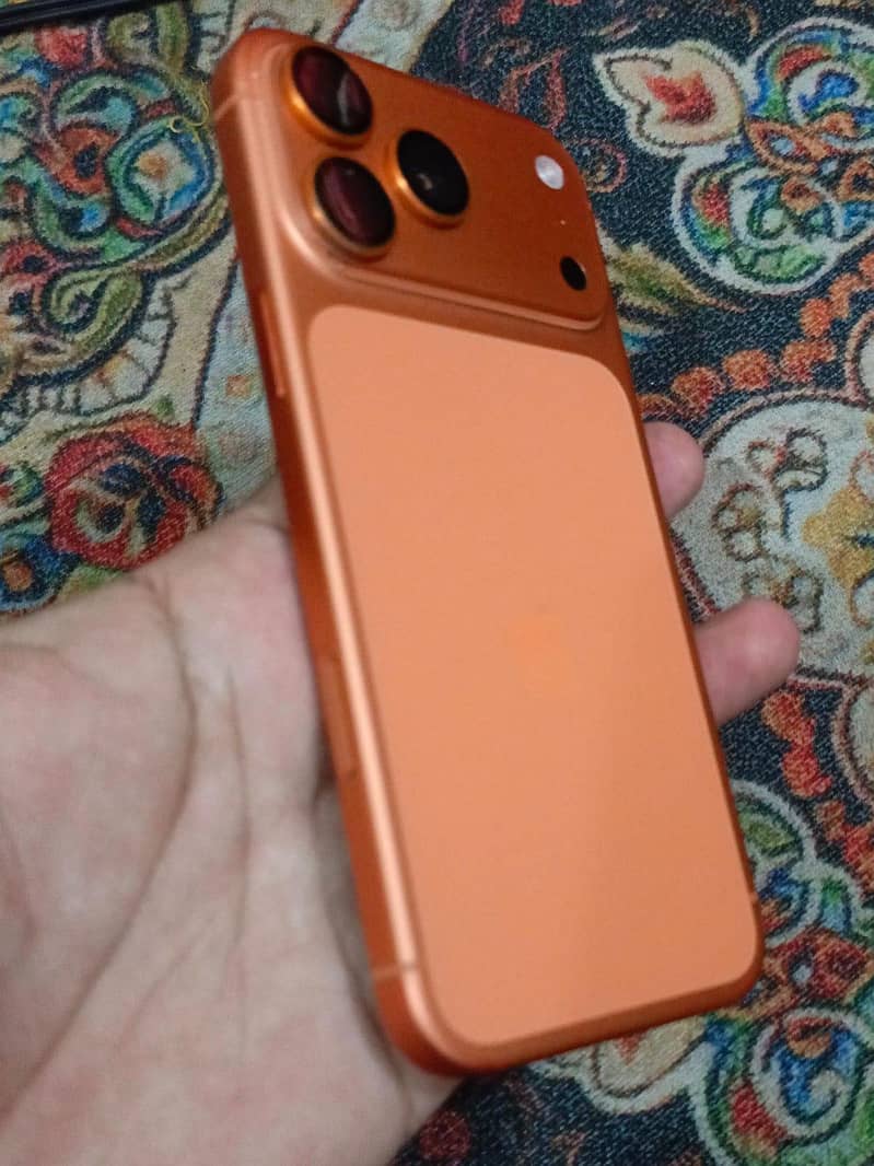Apple iPhone 17 Pro Max 1