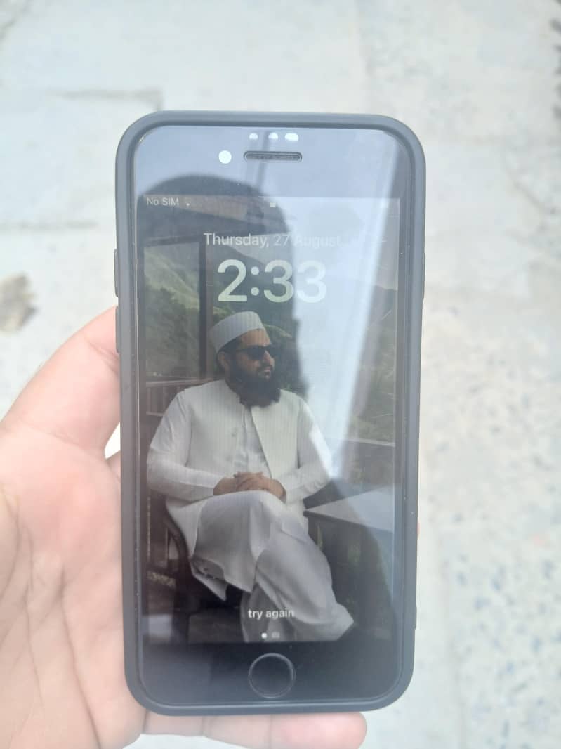 Apple iPhone 8 1