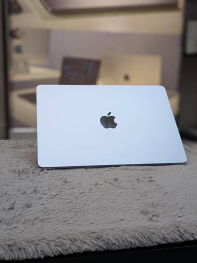 m4 air 16gb ram 512gb SSD