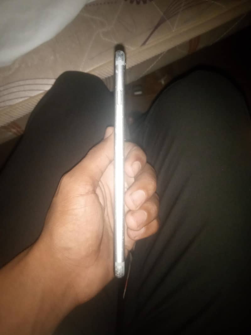 Apple iPhone 6S Plus 5