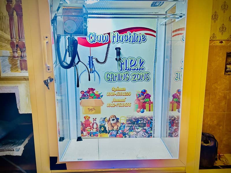 Claw machine 0