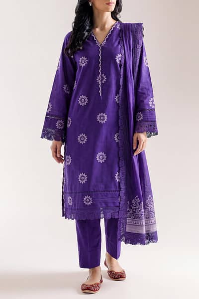 Branded Embroidered 3 Piece Unstitched Lawn Suits | Ladies Dress