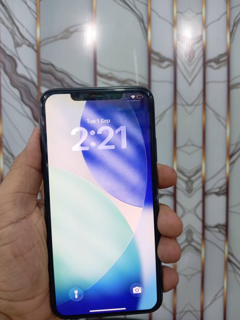 IPhone 11 pro max 2