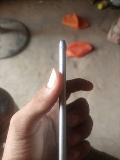 Apple iPhone 6S