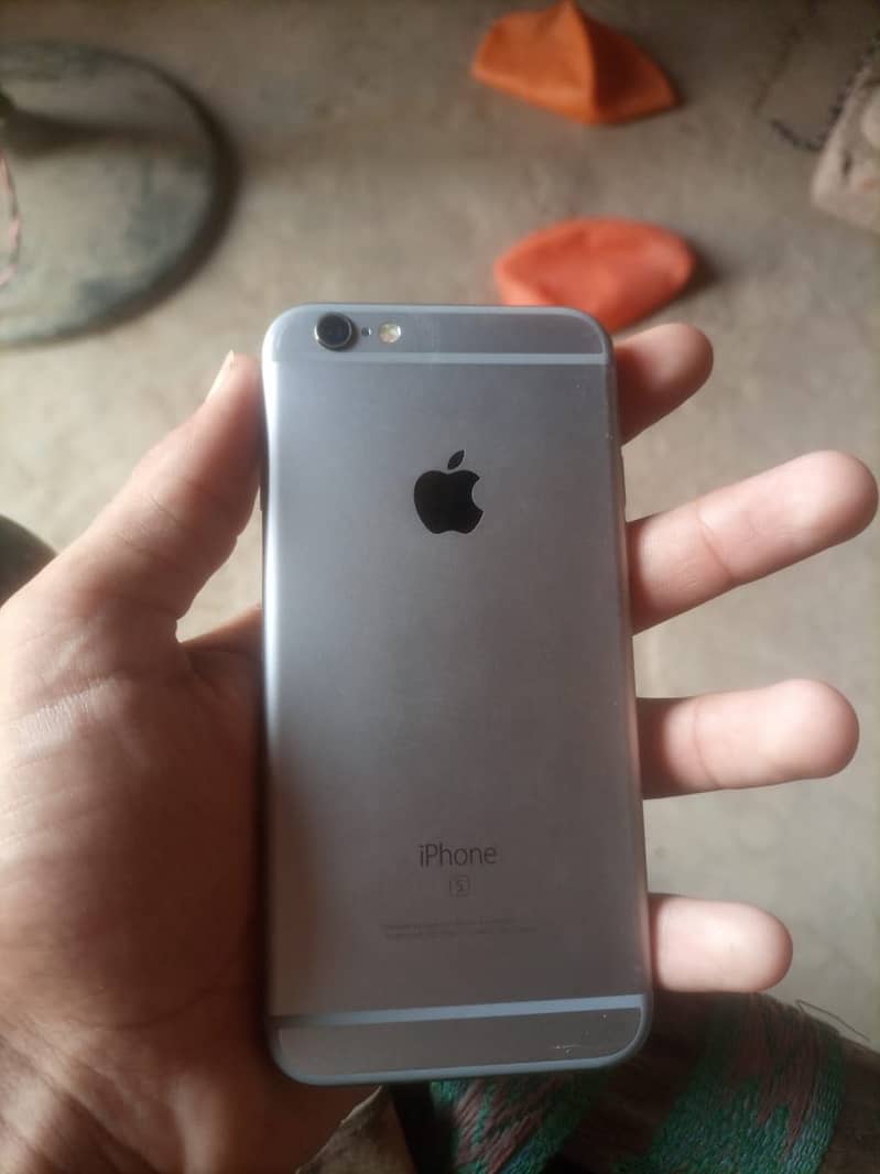 Apple iPhone 6S 1