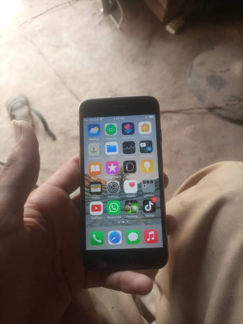 Apple iPhone 6S 2