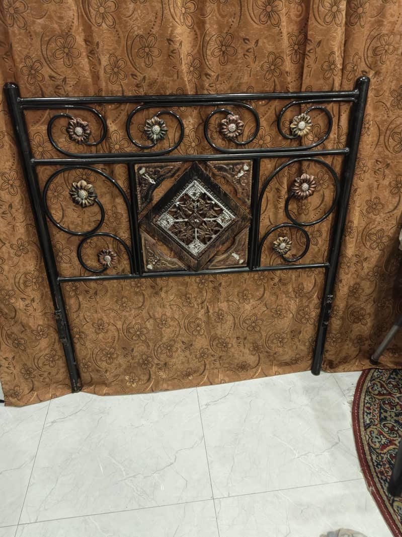 single iron bed 3