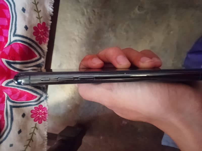 Apple iPhone 11 Pro 6