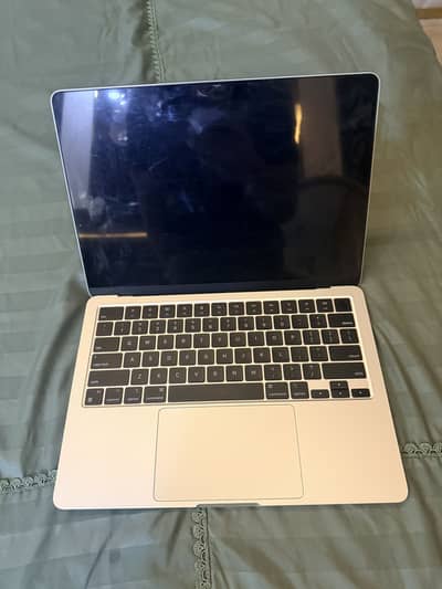 Macbook air m3 8GB 256GB