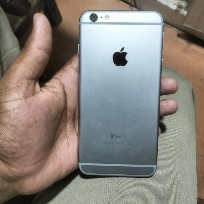 Apple iPhone 6S Plus 1