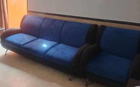 IN NEW CONDITION SOFAS