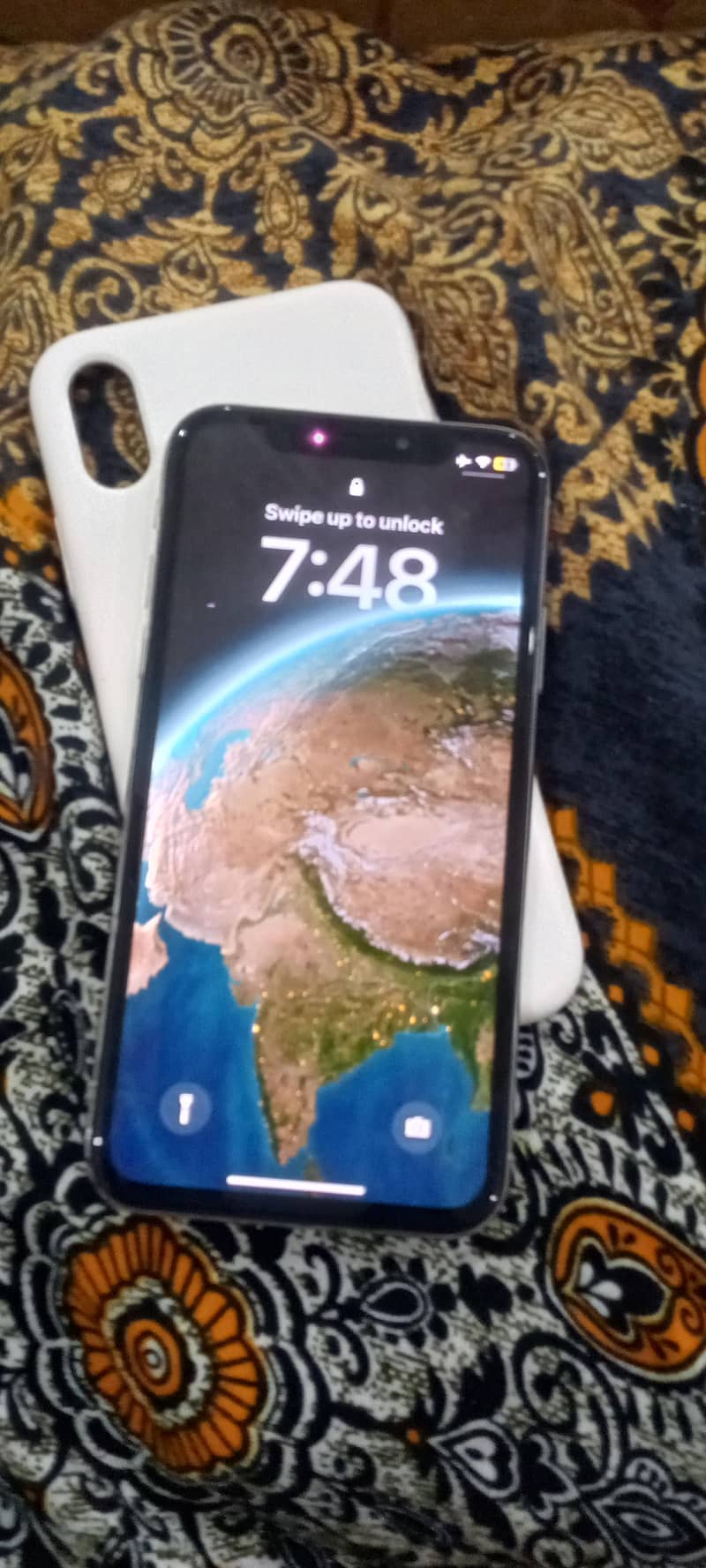 Apple iPhone X 4
