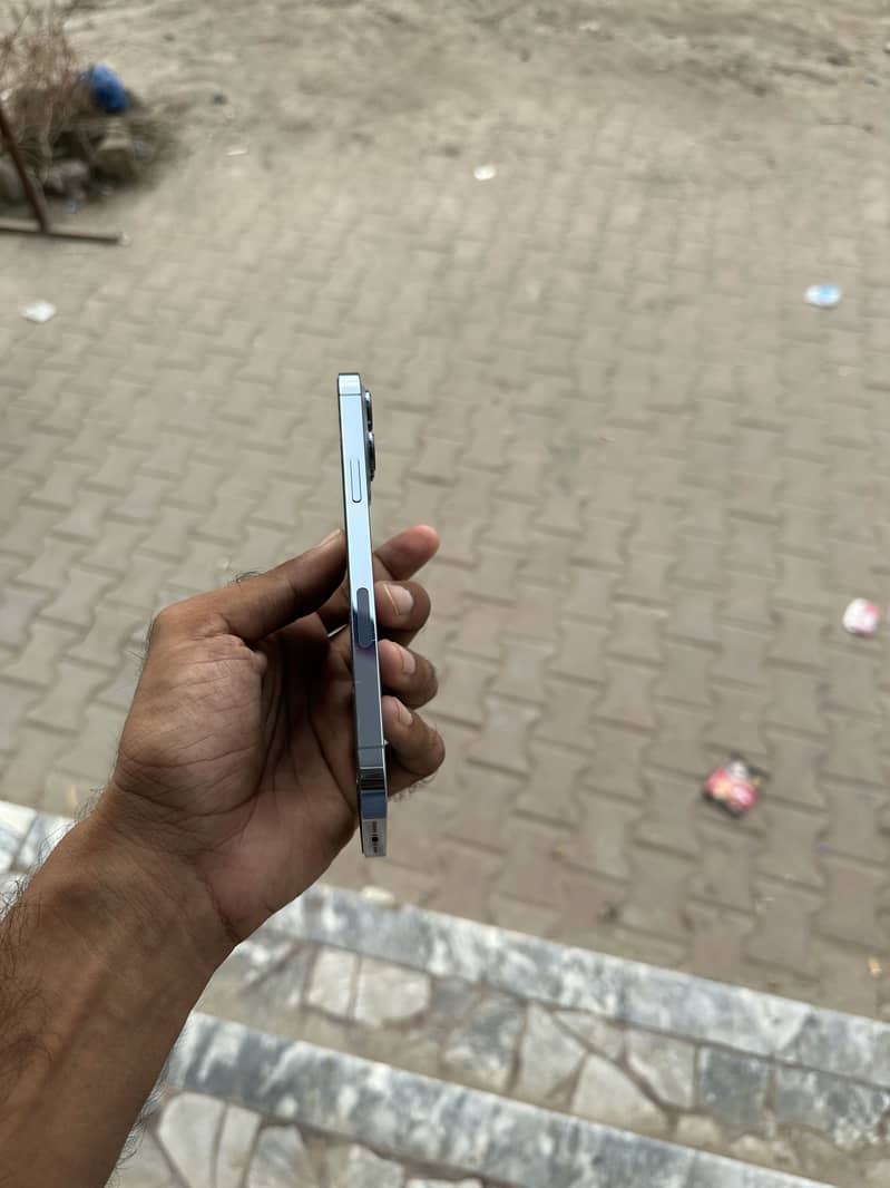 iPhone 13 Pro Max mdm 1