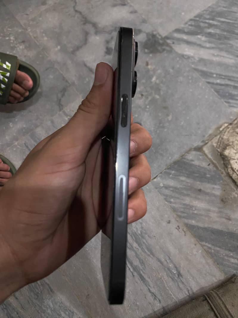 Apple iPhone 14 Pro Max 4