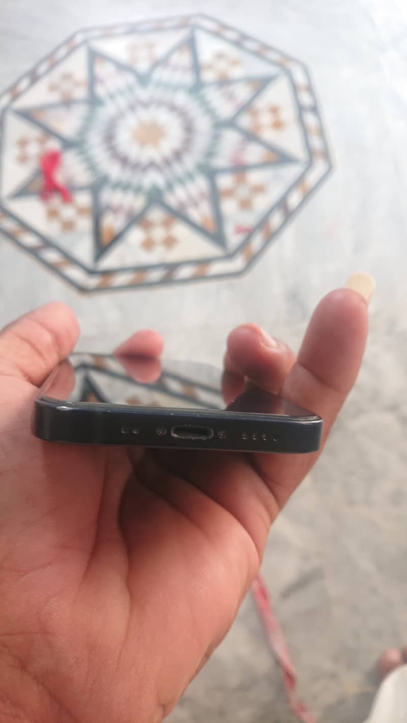 Apple iPhone 12 mini 2