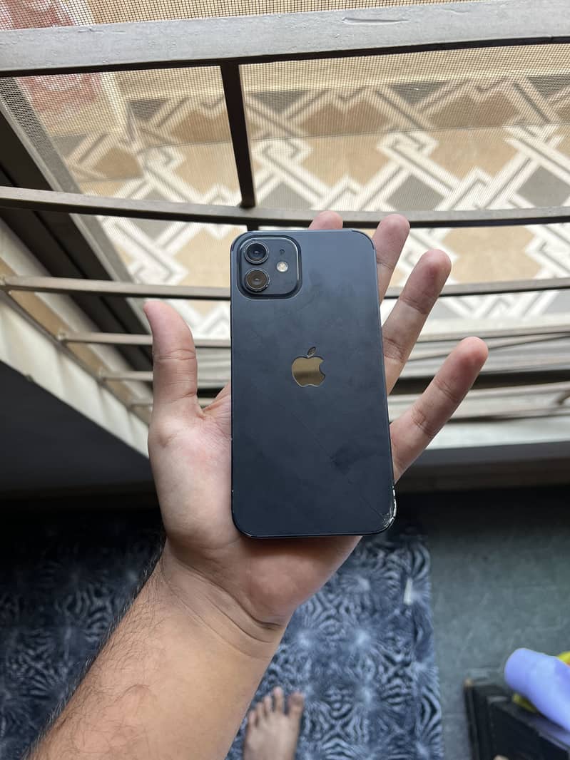 iPhone 12 12