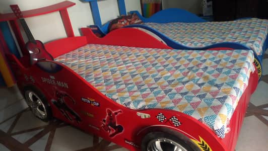 I want to sell 2 single kids bed