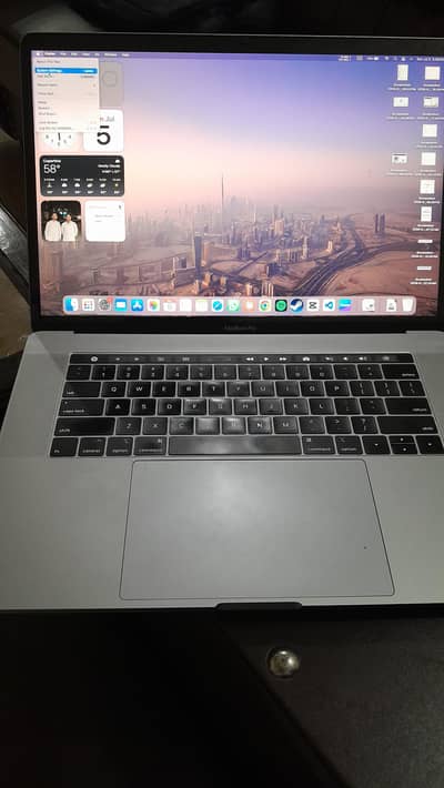 Macbook Pro 2019 (15inches)| Core i9 | 16 Ram 512 SSD | Touch bar & ID