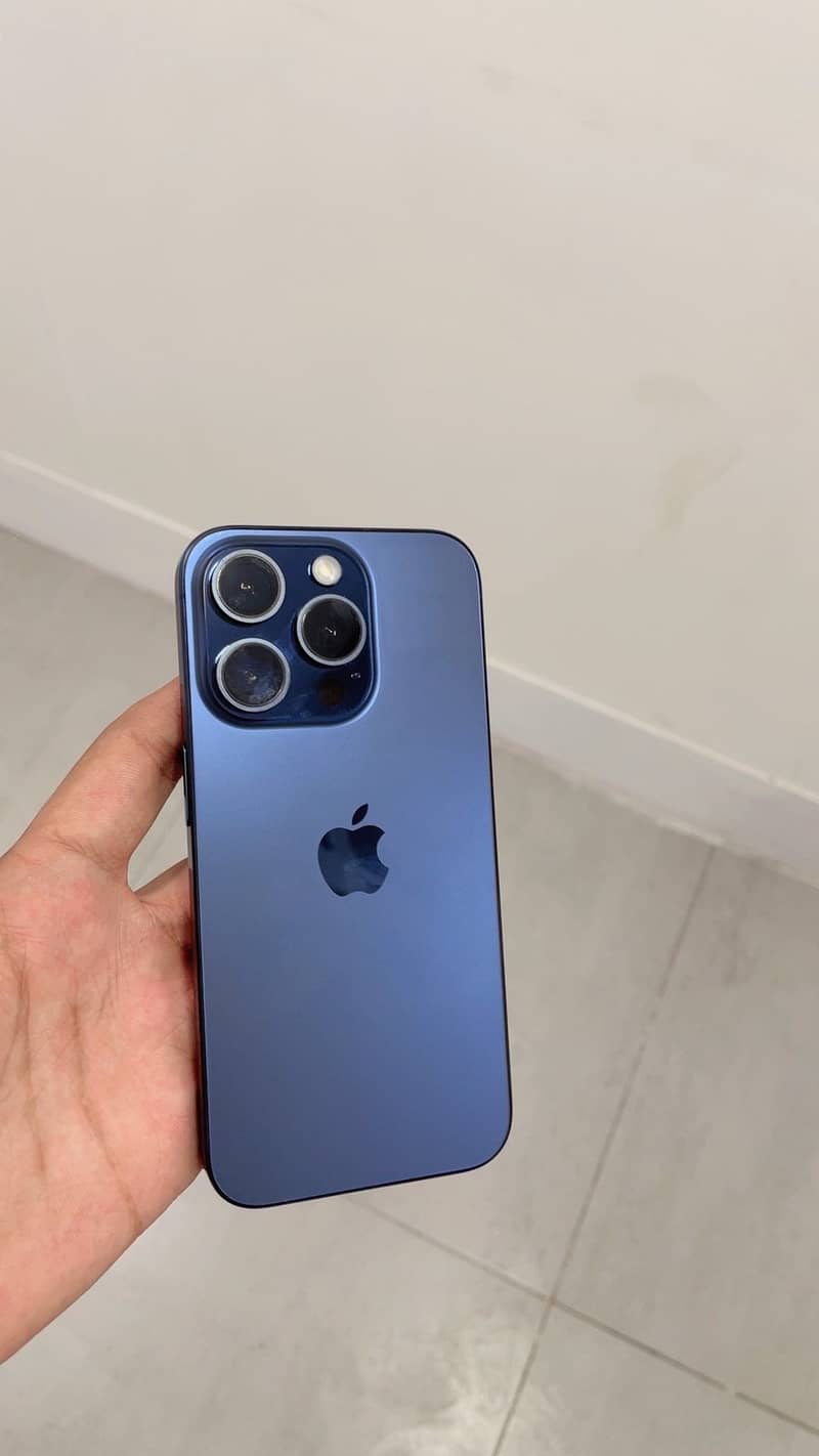 Apple iPhone 15 Pro 3
