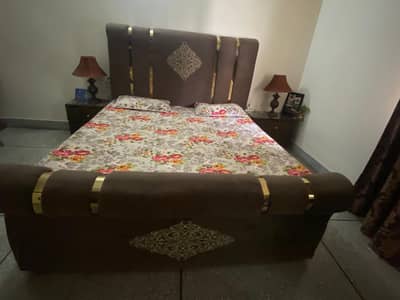Beautiful Brown Velvet Double Bed – Excellent Condition