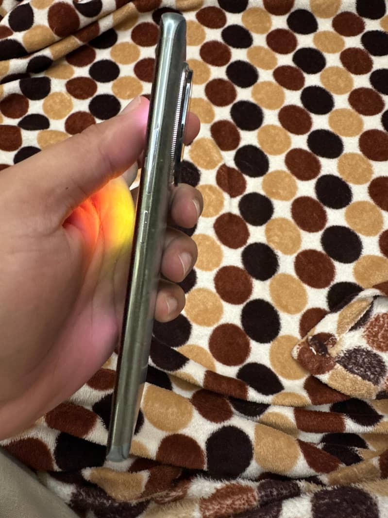 Xiaomi Redmi Note 14 Pro Plus 3
