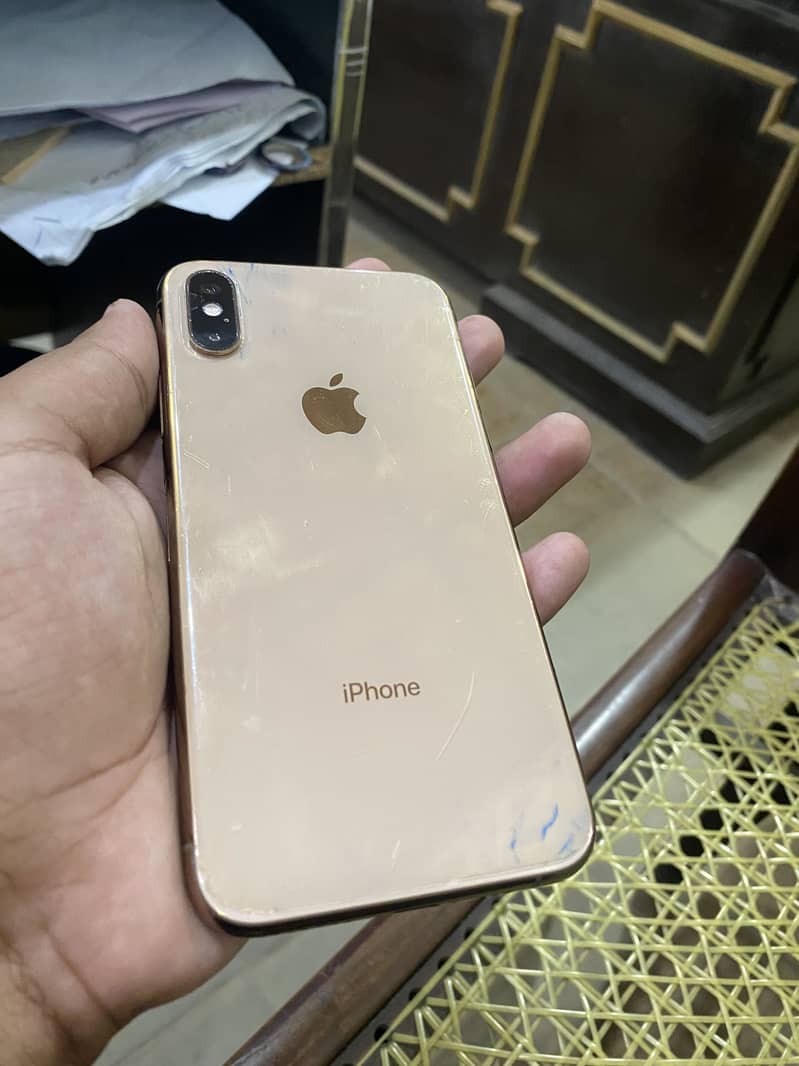 Apple iPhone XS 1
