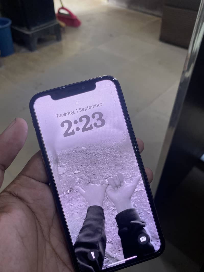 Apple iPhone XS 5