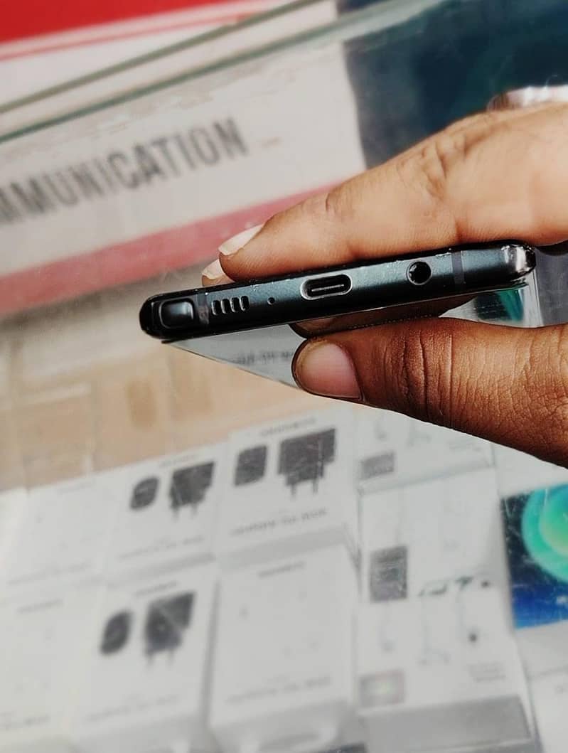 Samsung Mobile Note 9 4