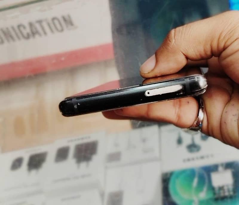 Samsung Mobile Note 9 6