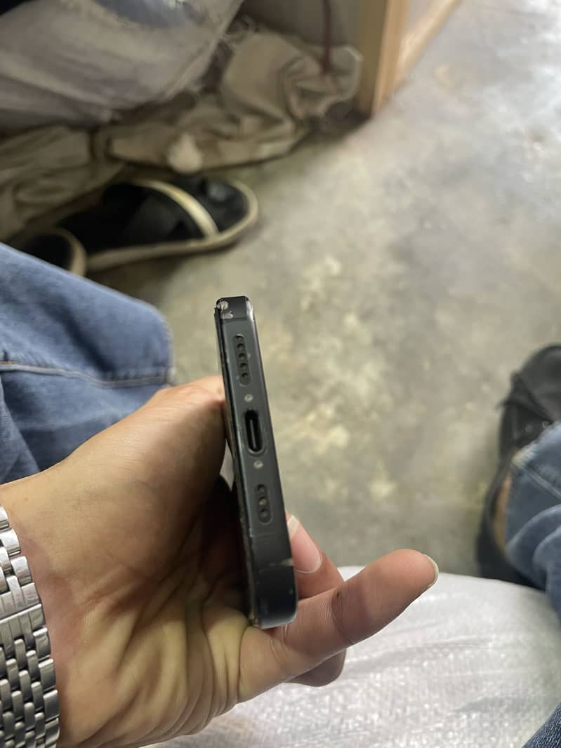 Apple iPhone 15 2