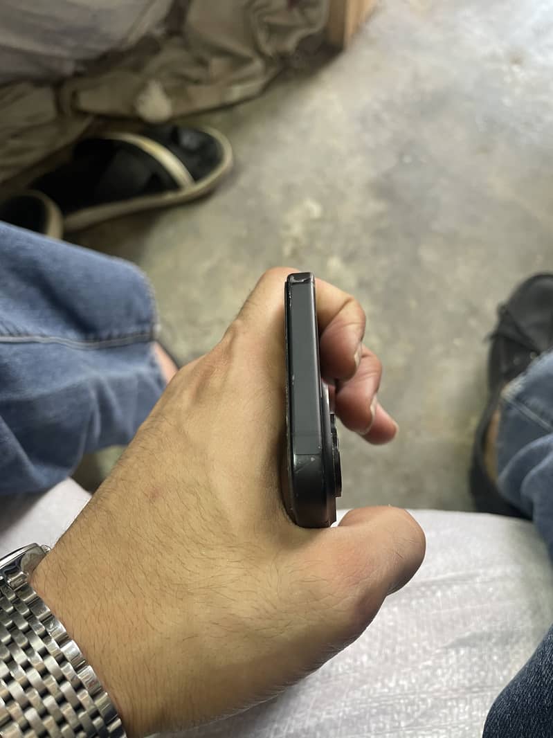 Apple iPhone 15 3